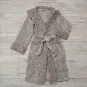 Pottery Barn Faux Fur Trim Teddy Robe in Cloud Gray